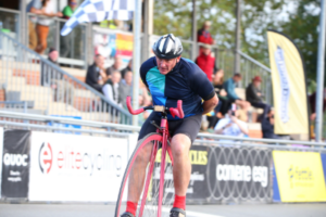 The fastest 1 km on a penny farthing with no hands (male)